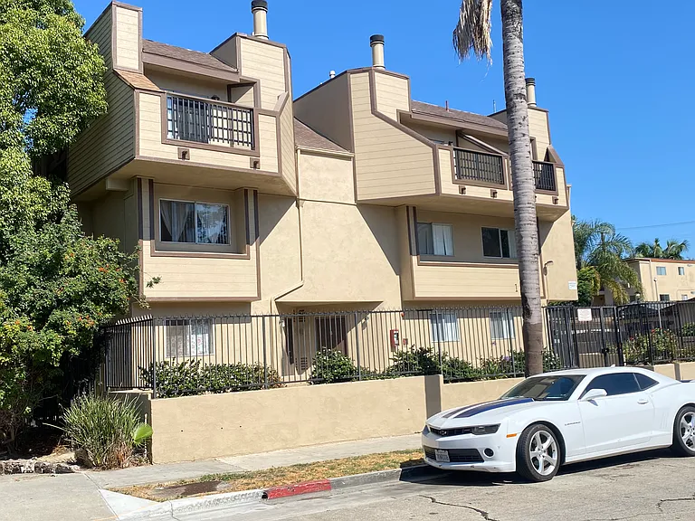 French Park Apartments — Photo 15