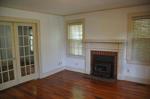 5th image of 204 S Hillsborough Ave