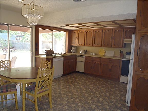 4th image of 1608 Tammi Ln