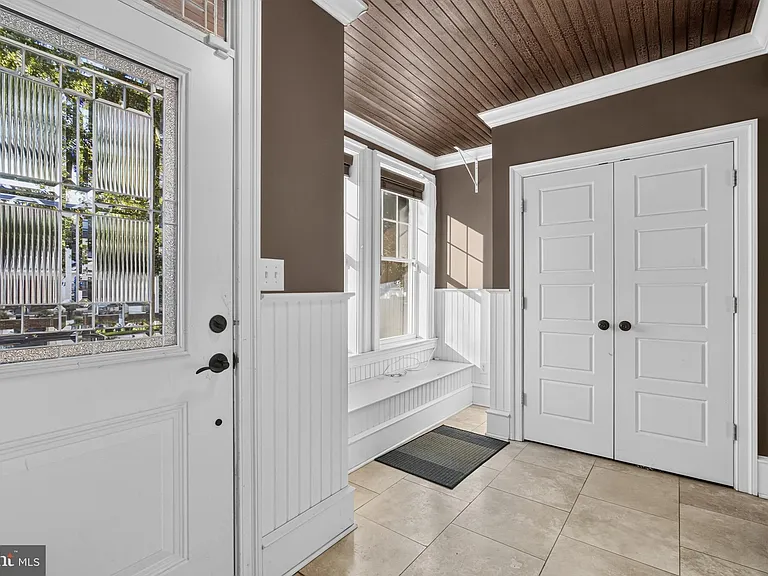 21 E Redman Ave — Photo 8