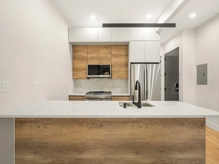256 Dean St #3 — Photo 1
