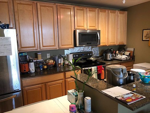 3rd image of 1322 S Prairie Ave Unit 1107
