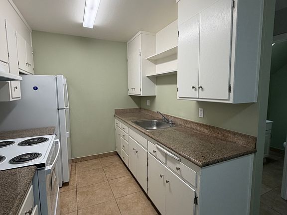 3rd image of 2124 90th Ave APT 01