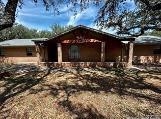 7 Windridge Dr, Beeville, TX 78102