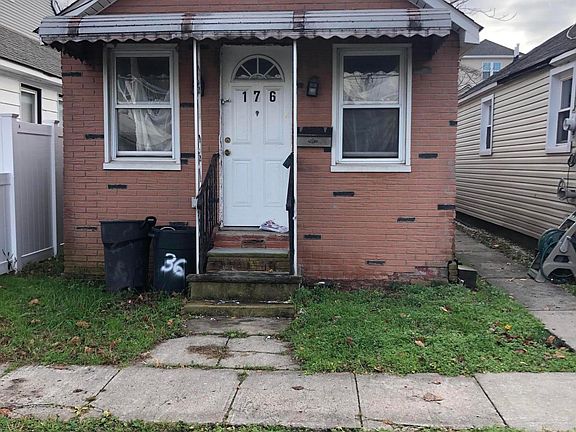 3rd image of 176 Moreland St