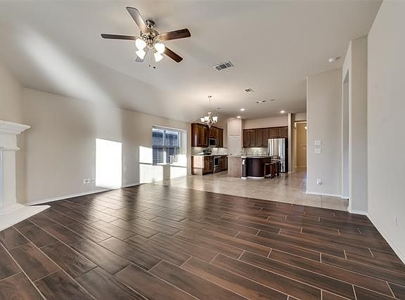 3rd image of 207 Carson Dr