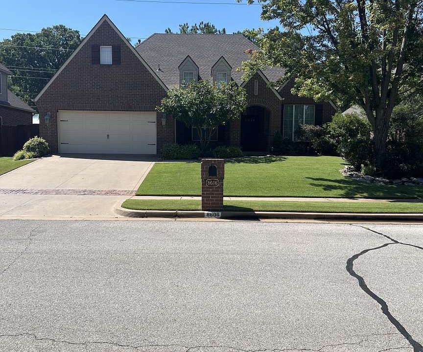 1st image of 8606 E 110th Ct