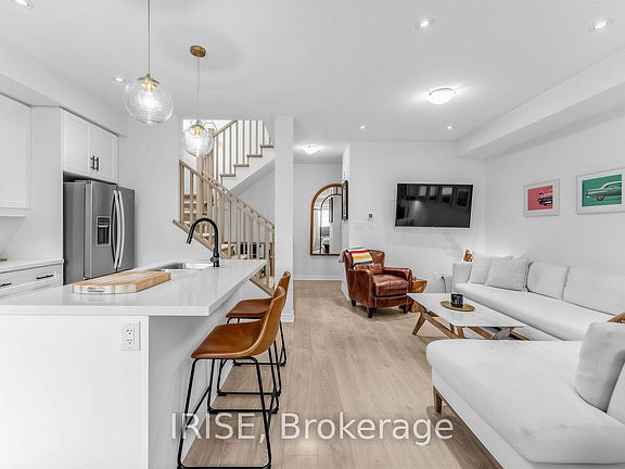 2nd image of 10 Birmingham Dr #82