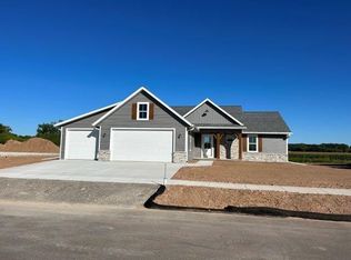 2826 E Sunstone Pl, Appleton, WI 54913