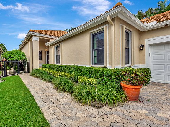 3rd image of 4552 Barclay Fair Way