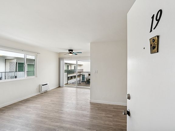 5th image of 16900 Parthenia St #19