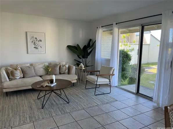 137-1 Oko St #901, Kailua, HI 96734