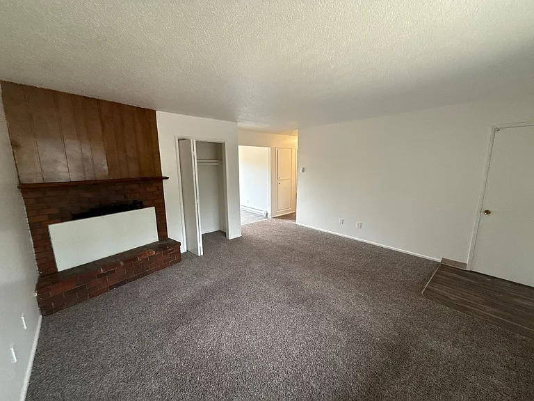 3930 Iberis St NE — Photo 2