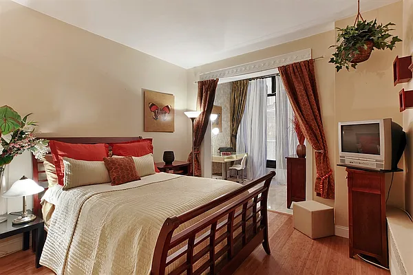 Sold by Corcoran | media 20