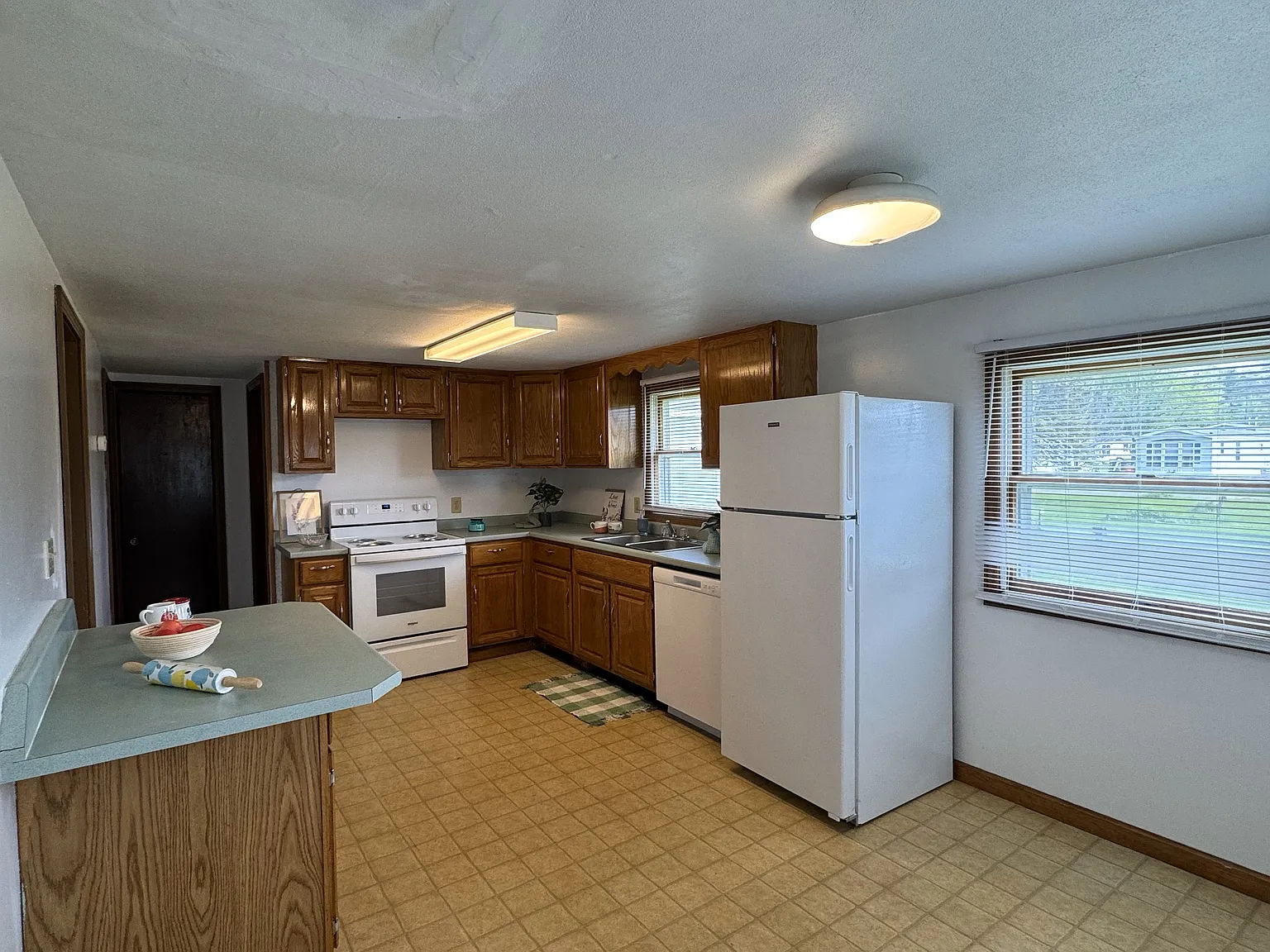 3 bed, 1016 sqft, $1,495 — Photo 4