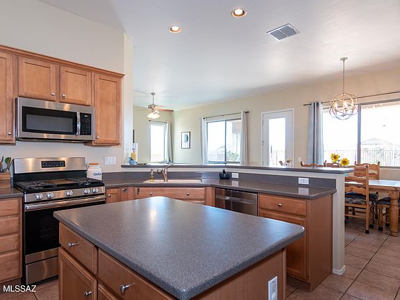 2nd image of 8556 N Sand Dune Pl
