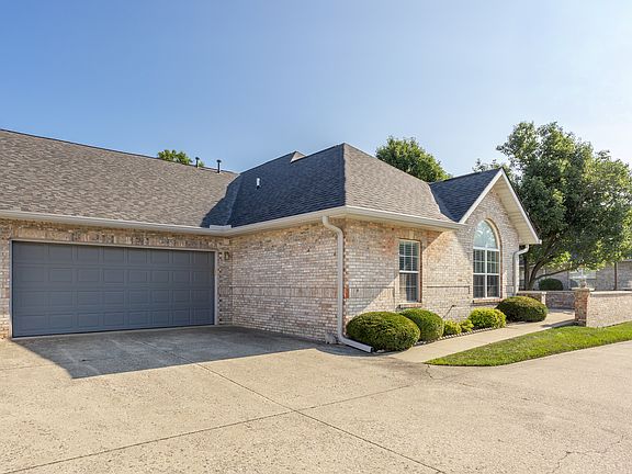 3rd image of 3052 W Applewood Ct