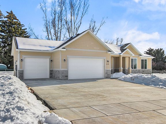 Front Finished home photos are representational images only. See sales agent for details.