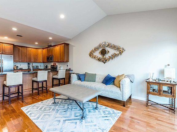 3rd image of 59 Ocean Watch Ct