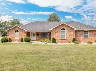 3504 E Waterview Dr, Muncie, IN 47302