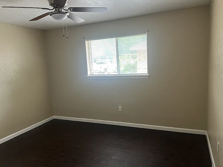 1503 Donovan St #8 — Photo 8
