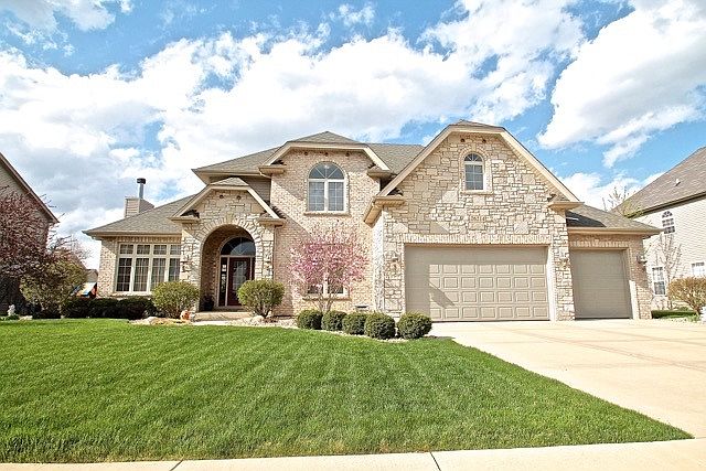 1st image of 26214 W Oak Crest Ln