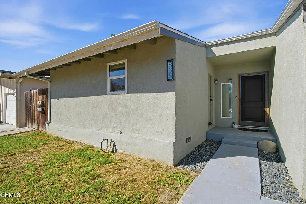 2 bed, 2.0 bath, 1000 sqft, $2,900 — Photo 2