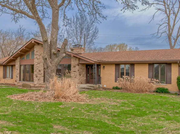 3515 Partridge Ln, Belvidere, IL 61008