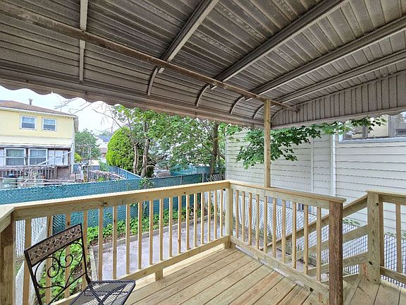 4th image of 259 Norway Ave