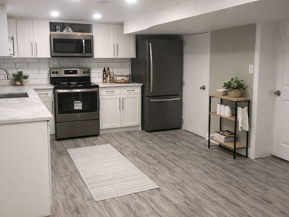 1st image of 35 Collingdon Dr