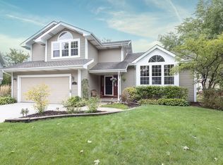 41 Norfolk Ct, Aurora, IL 60502