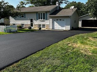 5322 Bentonville Rd, Decatur, IL 62521