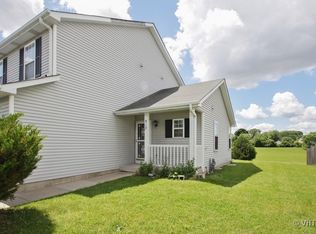 912 Tralee Ct, Gurnee, IL 60031