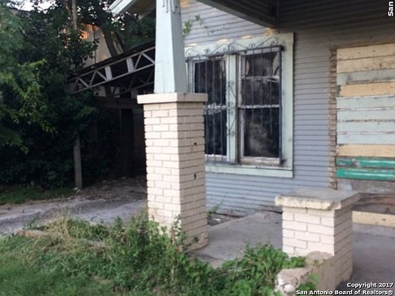 4th image of 919 Clark Ave