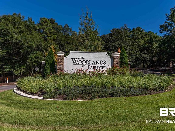 3rd image of 102 Wedgewood Cir