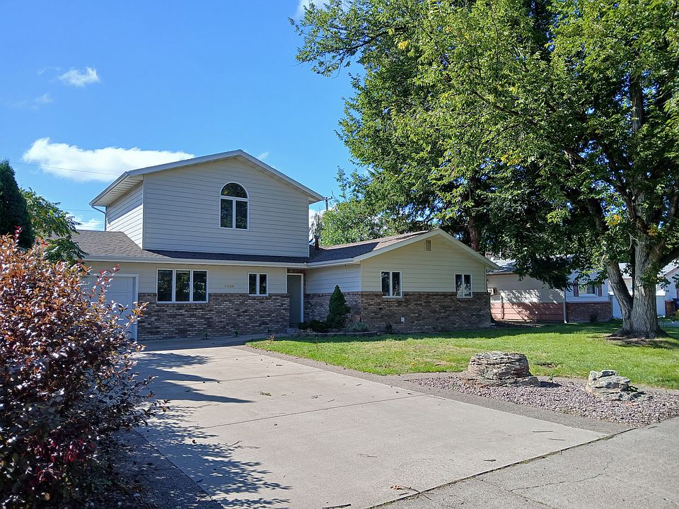 1st image of 4424 6th Ave S