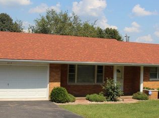 612 W College Ave, Stanton, KY 40380