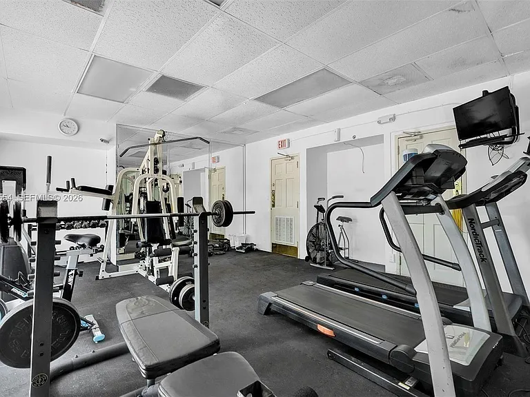 20400 W Country Club Dr #812 — Photo 34