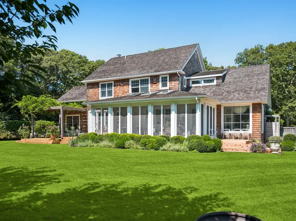 16 Fairway Dr, East Hampton, NY 11937