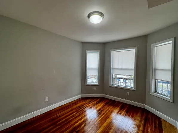 11 Highland St #1L, Revere, MA 02151