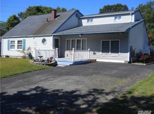 21 Pitchpine Pl, Medford, NY 11763
