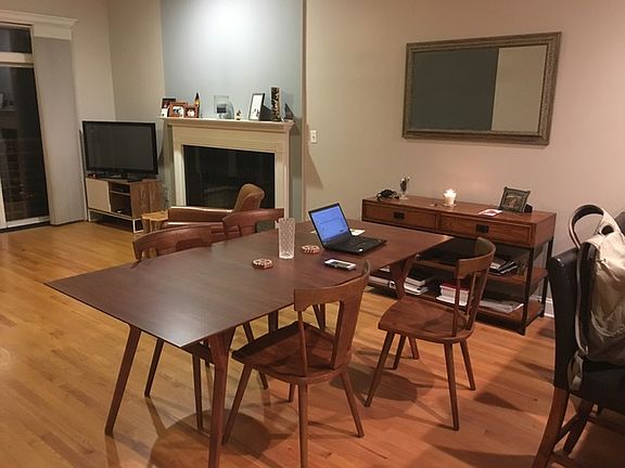 2nd image of 924 W Cornelia Ave APT 2N