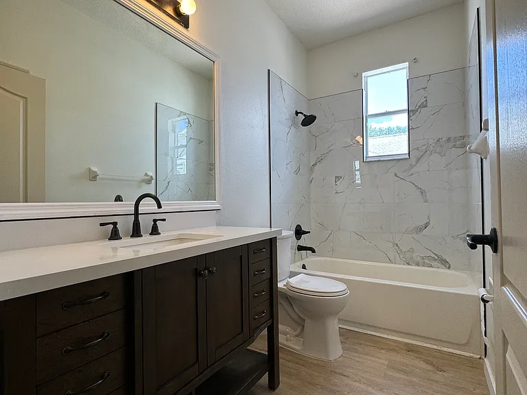 13447 Silvercreek Dr — Photo 16