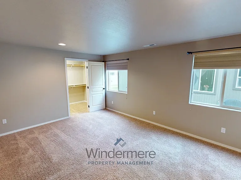 247 Chapra St — Photo 16
