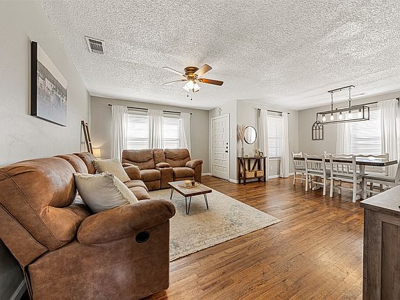 3rd image of 216 Avenue I