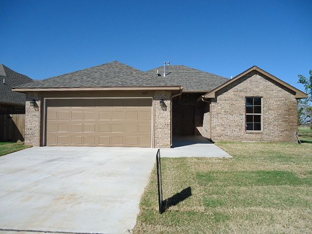 1st image of 529 SW 149th Pl