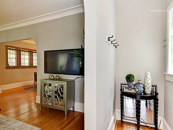 2nd image of 4555 N Lawndale Ave
