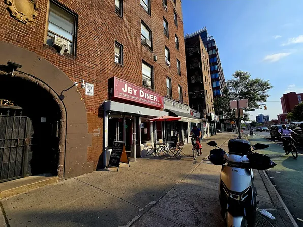 725 Fourth Avenue image 7 of 14