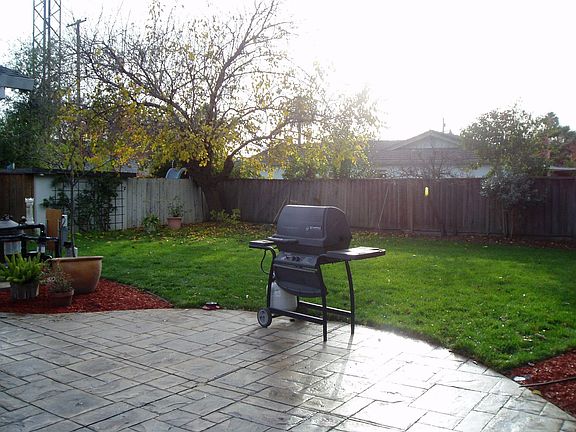 Huge & Private Yard