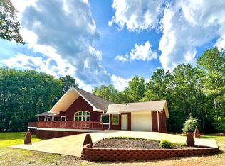 1310 Deerwood Dr, Madison, GA 30650